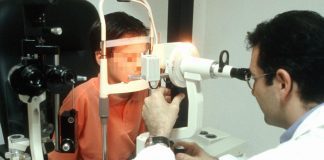 Difetti occhi bimbi non diagnosticati in 20% casi, arriva guida per genitori