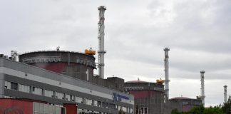 Ucraina, raid russi su Zaporizhzhia: danneggiato reattore centrale