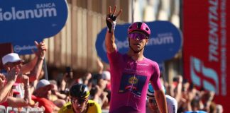Giro d’Italia, Milan vince tredicesima tappa e Pogacar sempre maglia rosa