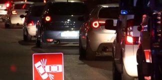 Auto giù da cavalcavia su Catania-Messina: 2 feriti, uno gravissimo