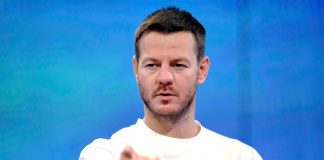 Cattelan parte domani con il nuovo show: “Fedez? Spero si riprenda al meglio”