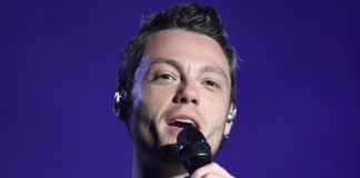 Tiziano Ferro risponde a Maionchi: “Sempre grato, perché dirmelo solo ora?”