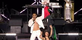 Concerto primo maggio, Cosmo con bandiera palestinese