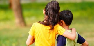 Fratelli e sorelle tra gelosie, complicità e amore: lunedì incontro all’Infanzia Ferrari