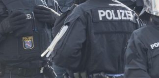 Germania, attacco con coltello: molti feriti