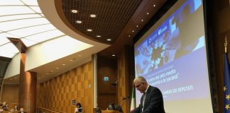 Cida-Censis, quasi il 50% di chi sente ceto medio vive timore declassamento