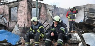 Ucraina-Russia, notte di attacchi a Kharkiv: “Abbattuti decine di droni”