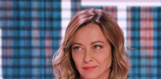 Sondaggio politico, Fratelli d’Italia sale e Pd scende: i dati