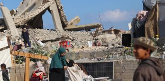 Rafah, Israele schiera altre truppe. Idf: “5 soldati uccisi da ‘fuoco amico'”