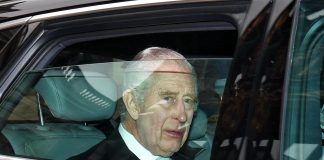 Re Carlo mai così arrabbiato con Harry e Meghan: cosa dice l’esperto