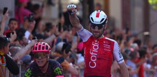 Giro d’Italia, Thomas vince la quinta tappa in volata: battuto Pietrobon