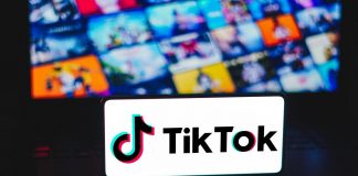 TikTok fa causa al governo Usa: “Messa al bando del social viola il primo emendamento”