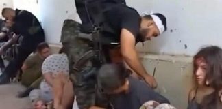 Israele, il video choc delle soldatesse rapite da Hamas