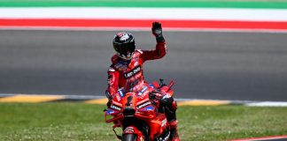 Bagnaia vince la Sprint del Mugello su Marquez, fuori Martin