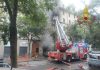 Incendio in una palazzina a Milano, tre morti e tre feriti
