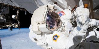 Satellite Russia in frantumi, astronauti al riparo nell’Iss