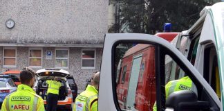 Milano, spruzzano spray al peperoncino a scuola: 23 studenti in ospedale