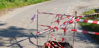 Cavriana, si apre una voragine in via Bagatino: vigili del fuoco al lavoro