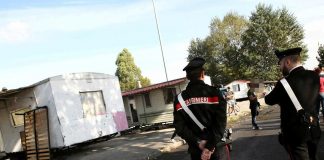 Pistoia, trovata morta in un campo nomadi: si cerca il marito