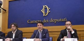 Autonomia, appello del M5S a Mattarella: “Rinvii la legge alle Camere”