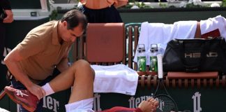 Roland Garros, per Djokovic quarti di finale a rischio: “Non so se giocherò”