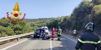 Incidente con la moto contro un camper, muore a 17 anni