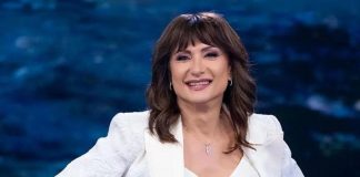 ‘Isola dei Famosi’, stasera la finalissima tra prove e televoti flash