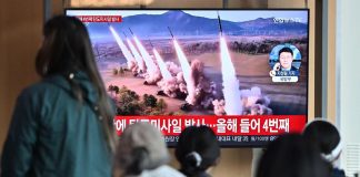 In Nordcorea test per missili con testate multiple, ma Seul nega