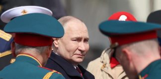 Putin, Russia aumentare misure di sicurezza per proteggere presidente