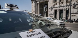 Nuovo sciopero dei taxi di due giorni: sindacati convocati domani al ministero