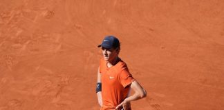Sinner battuto in semifinale Roland Garros, Alcaraz vince in 5 set