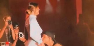 Ultimo diventerà papà, l’annuncio al concerto a Roma – Video