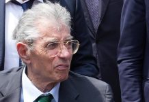 Mantova, proposta di Rossi: un minuto di silenzio in Consiglio comunale per Umberto Bossi