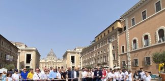 Mostra a cielo aperto in via della Conciliazione per l’infiorata delle Pro Loco