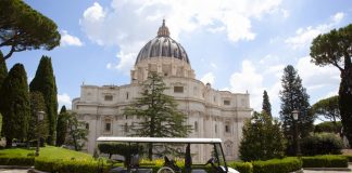 Exelentia, in Vaticano navetta elettrica per persone a mobilità ridotta