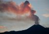 Etna in eruzione, fontane di lava e cenere. Chiuso l’aeroporto di Catania