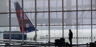 Cyber guasto mondiale, da banche a aeroporti: tilt generale, cosa succede