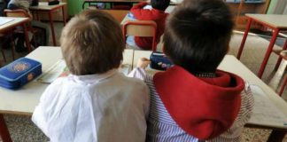 Bimbi capaci di capire gli altri già a 3 anni, tutto merito dei neuroni specchio: lo studio