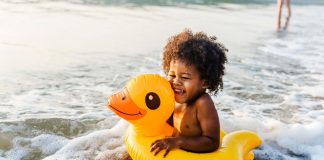 Annegamento bambini, 40 morti ogni anno in Italia: come evitarlo