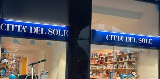 Città del Sole in controtendenza: il negozio trasloca in Corso Umberto