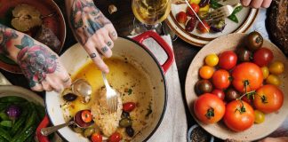 Tumori, dieta mediterranea ‘alleata’ anche dopo la diagnosi: cala del 32% il rischio di mortalità
