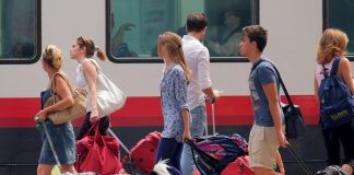 Psichiatra, ‘in occidente vacanze attenuano paura guerra, sono anestetico’