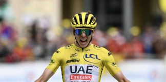 Tour de France, Pogacar beffa Vingegaard sul finale della 20esima tappa: quinta vittoria