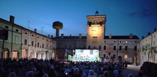 Rivarolo, piazza gremita per il jazz del premio Kramer: il riconoscimento a Trovesi