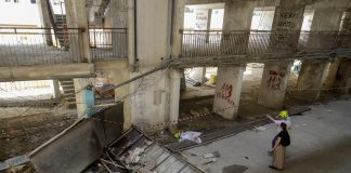 Crollo Scampia, indagini su mancata manutenzione. Ancora in gravi due delle bimbe ferite