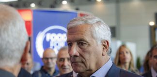 Tajani “Nessuna possibilità che cada il governo”