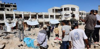 Gaza, Hamas: “100 morti in raid su scuola”. Israele: “Era nascondiglio terroristi”