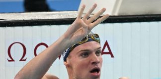 Parigi 2024, stratosferico Marchand: suoi anche i 200 misti, quarto oro per il francese
