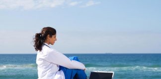 Sanità, da Consulcesi aggiornamento smart da fare sotto l’ombrellone