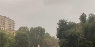 Nubifragio a Milano: strade inondate, linee tram interrotte – Video